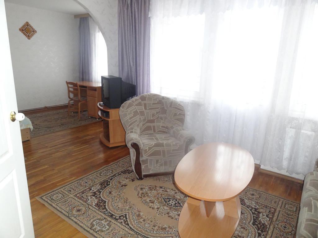 Hotel Rebir Daugavpils Habitación foto